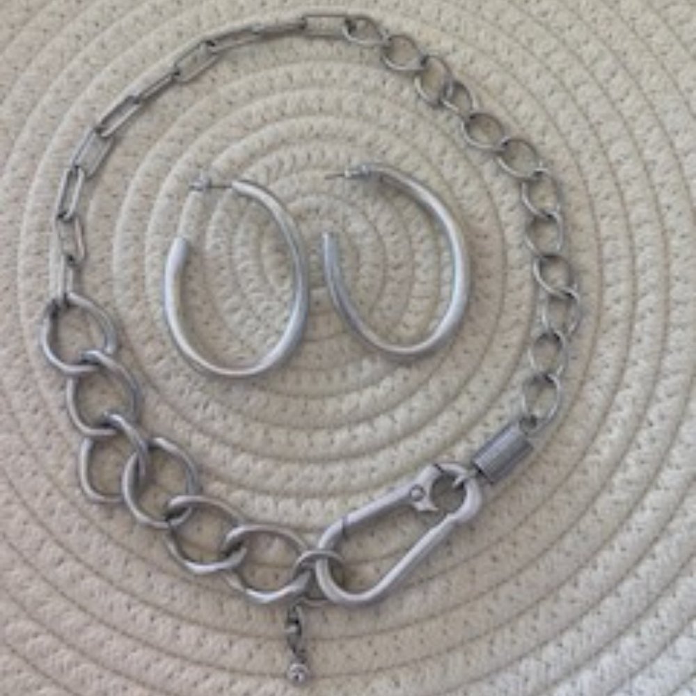 Cabi Swagger Necklace